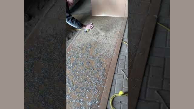 Video by Alysha Bauer Spray painting tabs for pop tab jacket/vest. Part 1