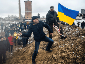 Russia-Ukraine war on social media Man throwing a molotov cocktail in Ukraine
